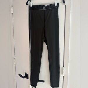 Brand New Alo Leggings Small